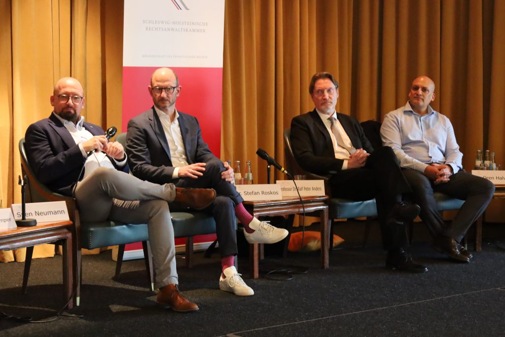 Nachbericht Podiumsdiskussion der Schleswig-Holsteinischen Rechtsanwaltskammer „Soll Künstliche Intelligenz zur Verbrechensbekämpfung eingesetzt werden?“